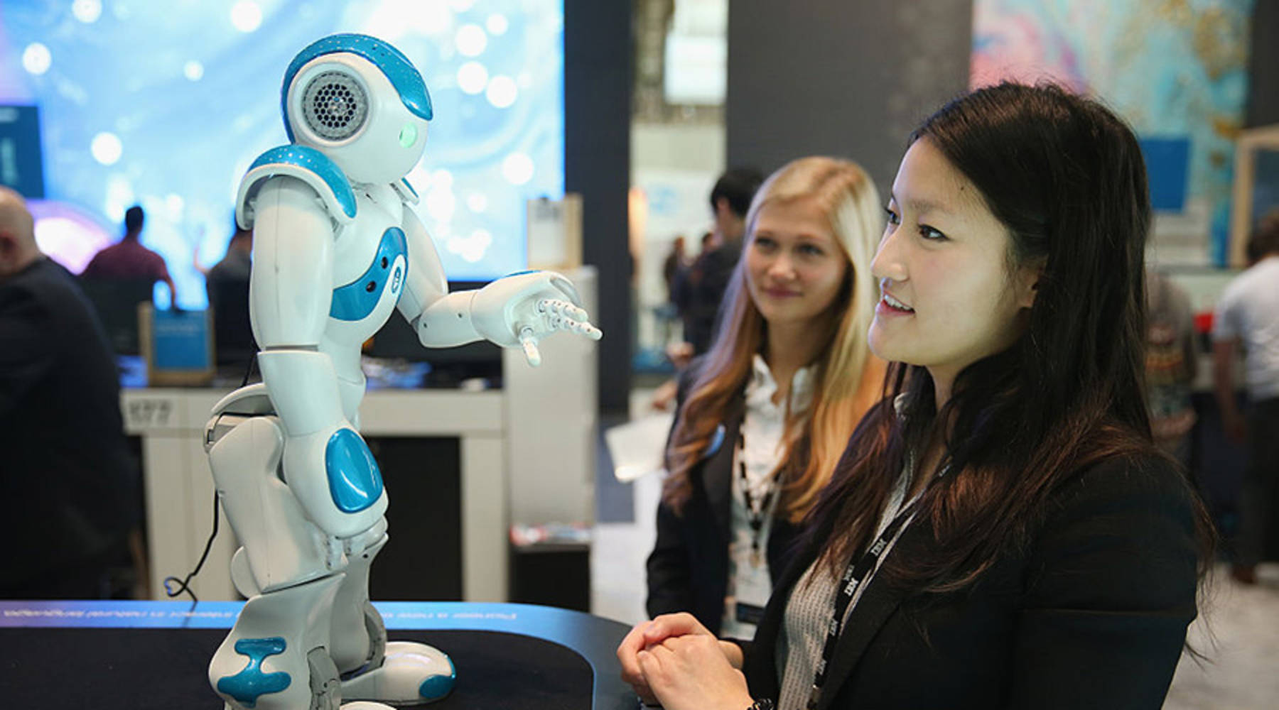 Роботы мечты и реальность. Watson’а. Watson робот. Робот Ватсон в медицине. Робот улыбается. Голосовой робот.