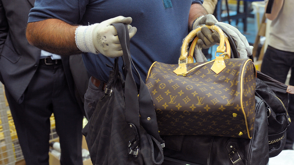 How to spot a fake Louis Vuitton - Marketplace