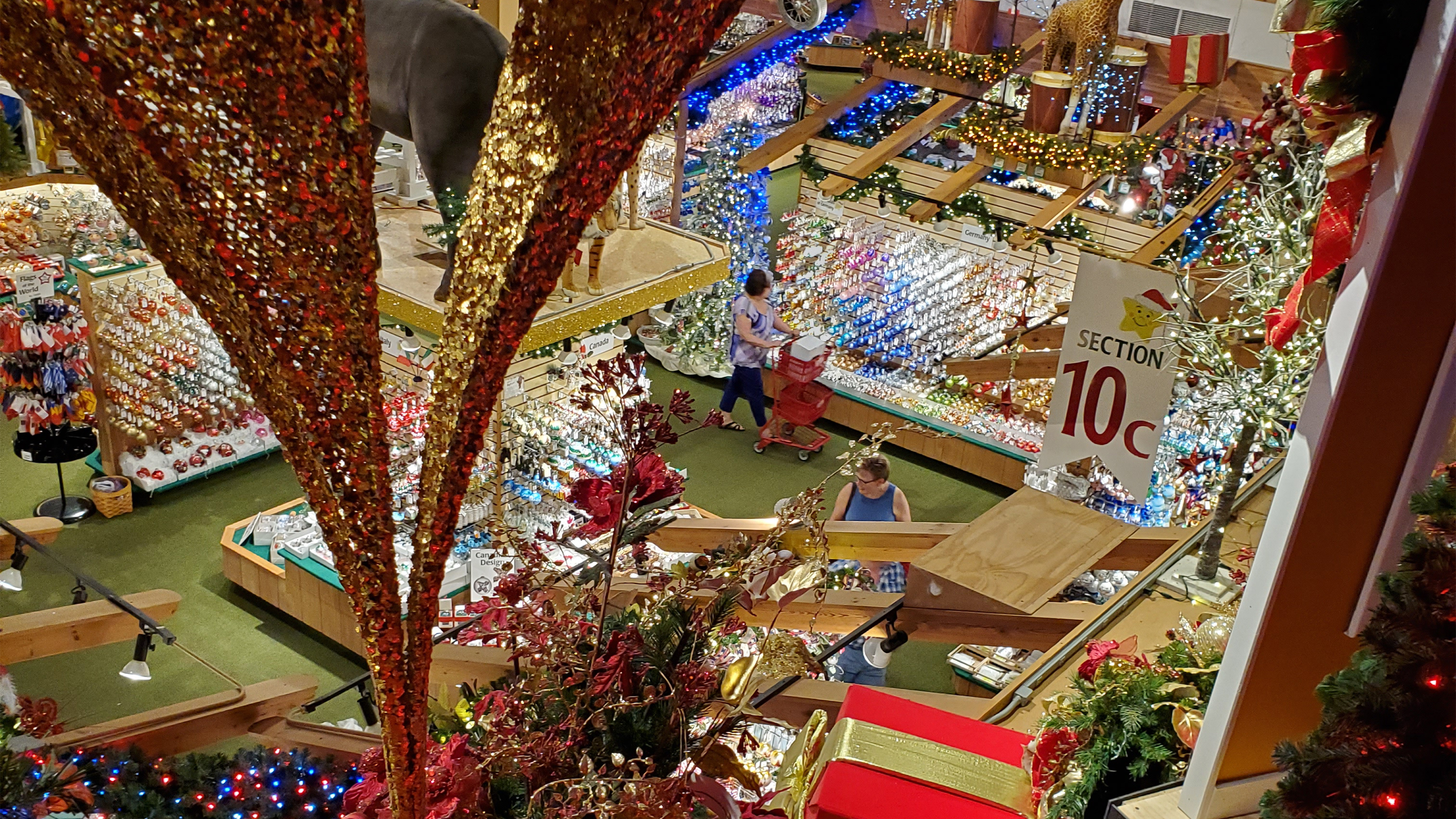 The business of the year-round Christmas store - Marketplace