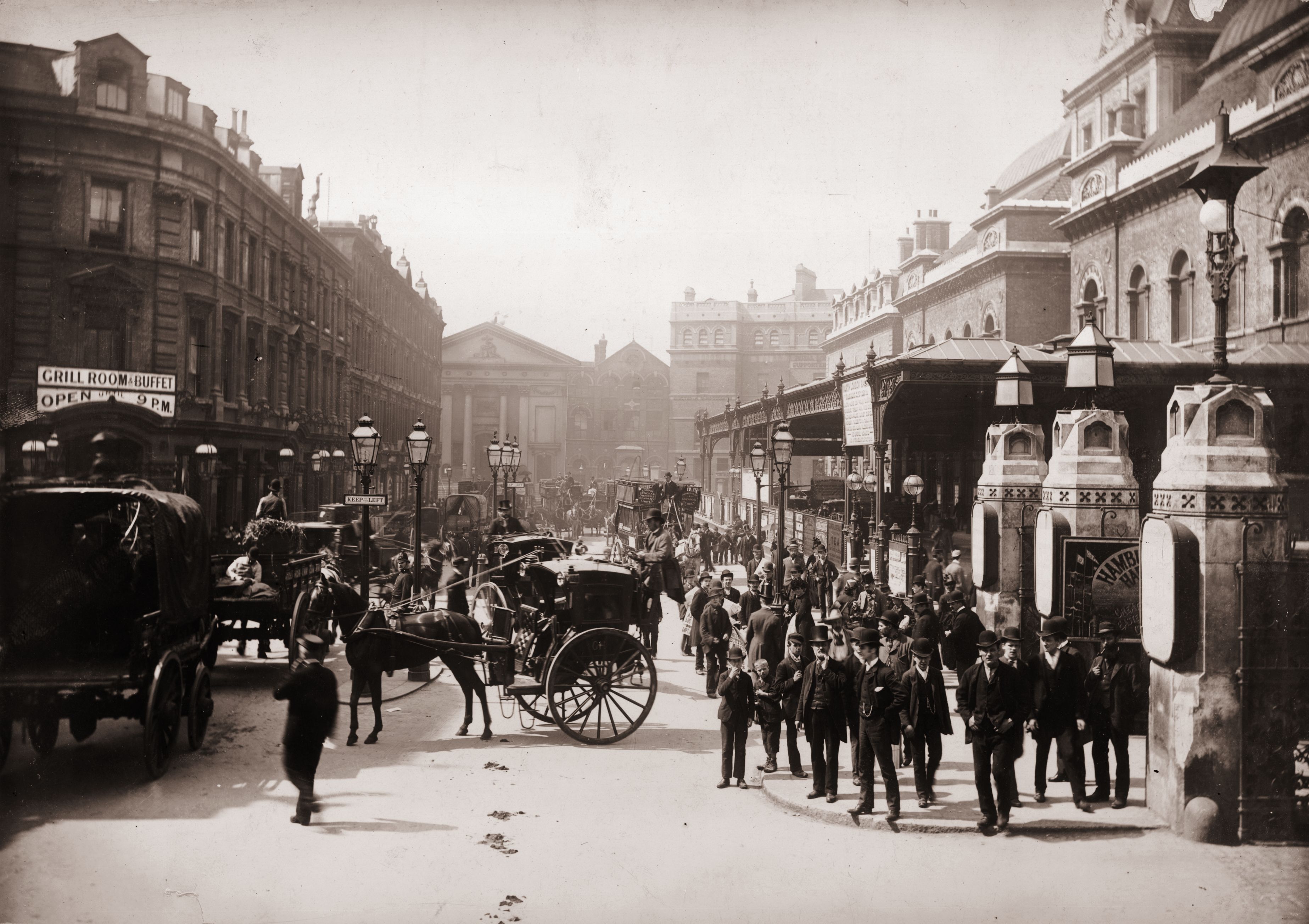 Фото начало 19 века. Лондон конца 19 века. Лондон 1890. Улицы Лондона 19 века Викторианская эпоха. Сохо Лондон 19 век.