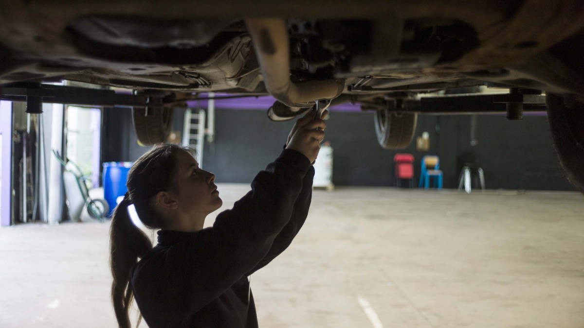 Training program drives more women to become auto mechanics