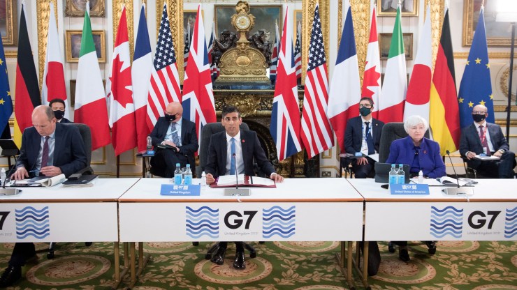 Britain's Chancellor of the Exchequer Rishi Sunak, center, and U.S. Treasury Secretary Janet Yellen attend the first day of the G-7 finance ministers meeting in London on June 4, 2021.