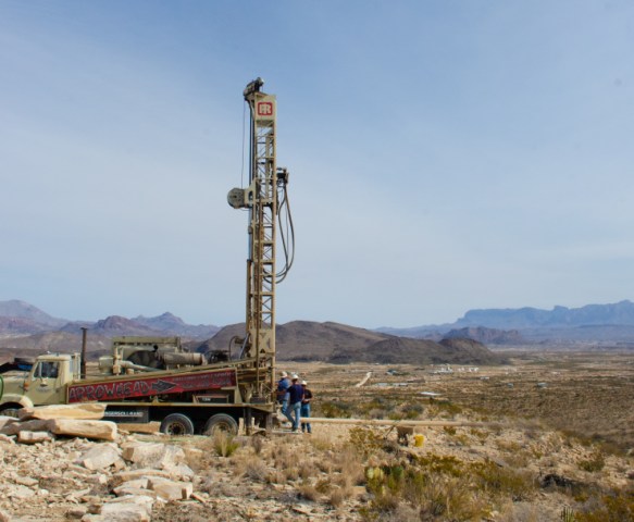 The Arrowhead drilling rig in Terlingua