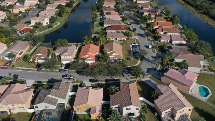 An aerial view of homes in a Florida neighborhood.