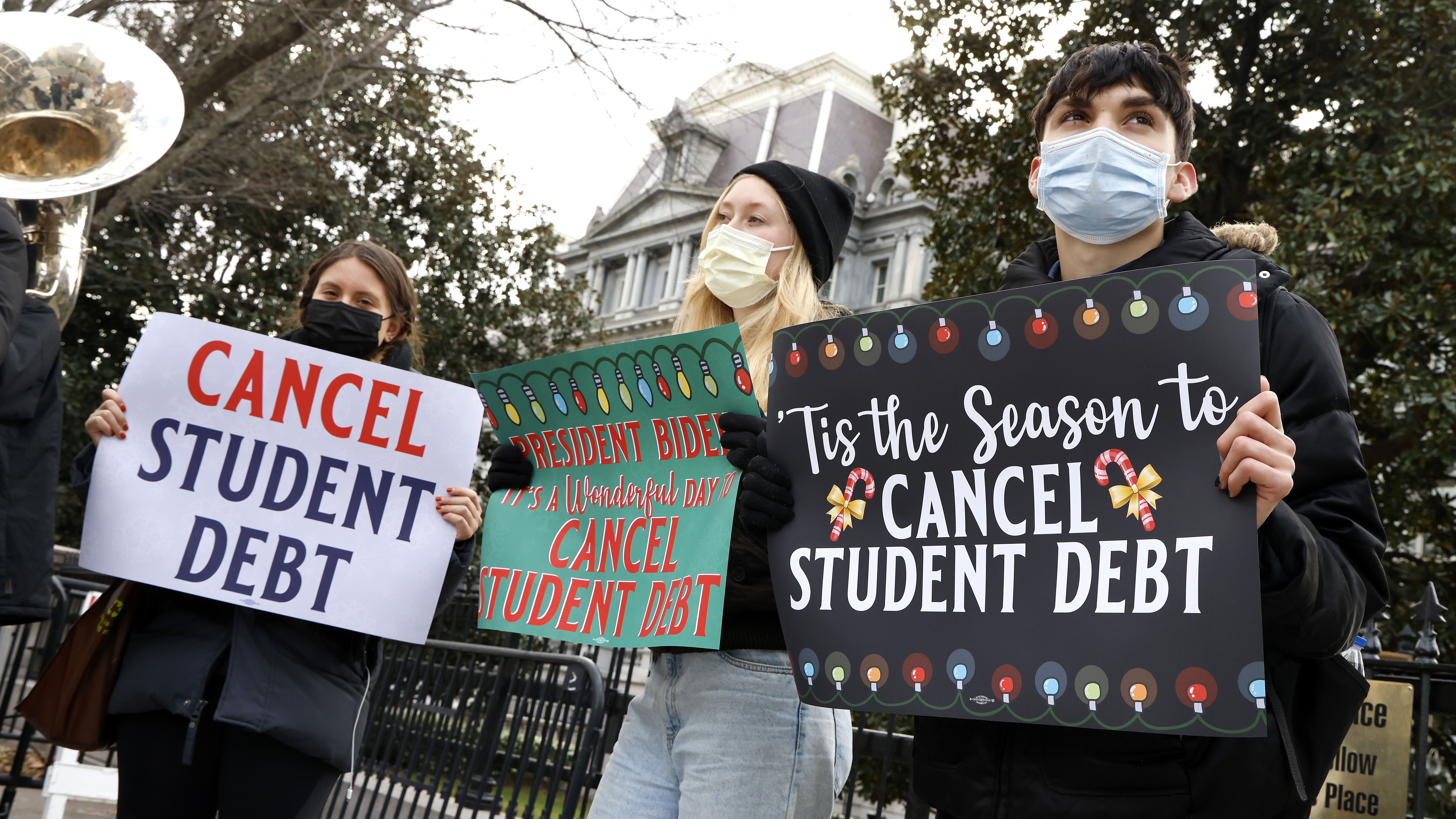 White House says there is no final plan to cancel student debt