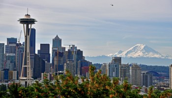 general view of the Seattle Skyline and Mount Rainier from Kerry Park in 2019.