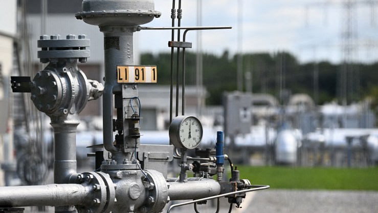 A pressure gauge for natural gas lines in Germany.