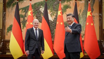 Chinese President Xi Jinping (R) welcomes German Chancellor Olaf Scholz at the Great Hall of the People in Beijing on November 4, 2022. (Photo by Kay Nietfeld / POOL / AFP) (Photo by KAY NIETFELD/POOL/AFP via Getty Images)