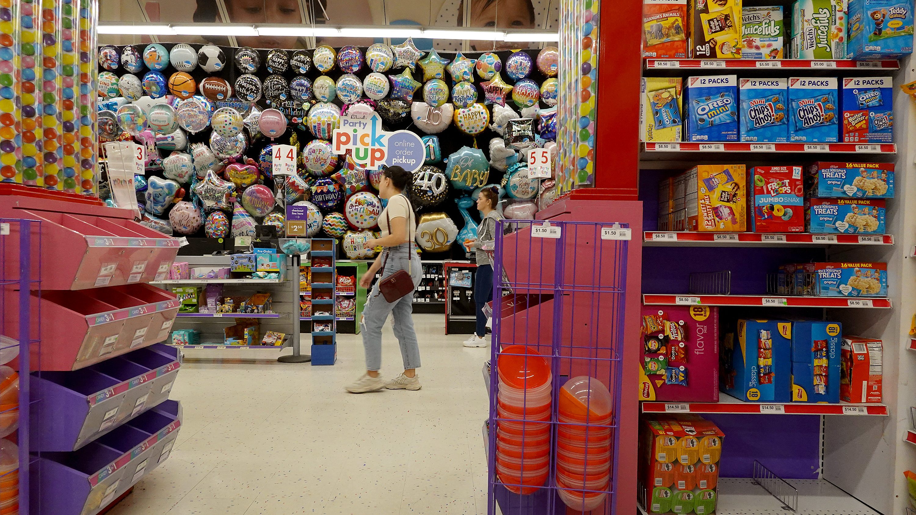 Party City's bankruptcy partly due to high cost of helium